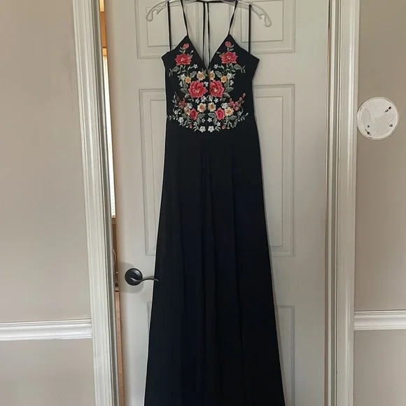 azaria bridal | Dresses | Black Prom Dress Floral Pattern Top Beaded Work  On Top | Poshmark